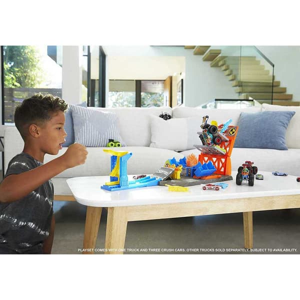 Hot Wheels Blast Station Lekset Och Bilar Monster Trucks Flerfärgad 4 Years