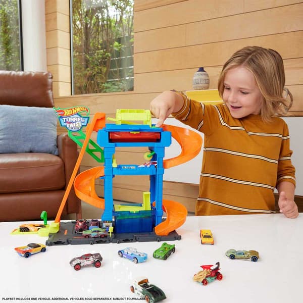 Hot Wheels Leluauton Radan Tunnelipesu Kääntyvällä Autolla City Oranssi