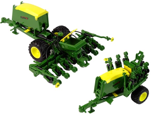 Fjernstyret traktor i skala 1:24 med tilbehør