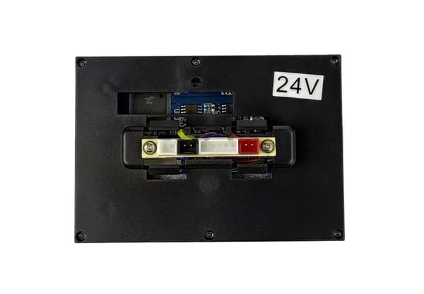 LCD-musiikkipaneeli autoihin, joissa on XMX613 24V akku