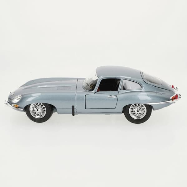 Bil Bburago GT-Jaguar "E" Coupe (1961) 1:18