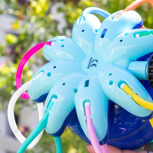 Pack Gigantisk uppblåsbar bubbelboll och Vattensprinkler och sprutleksak InnovaGoods