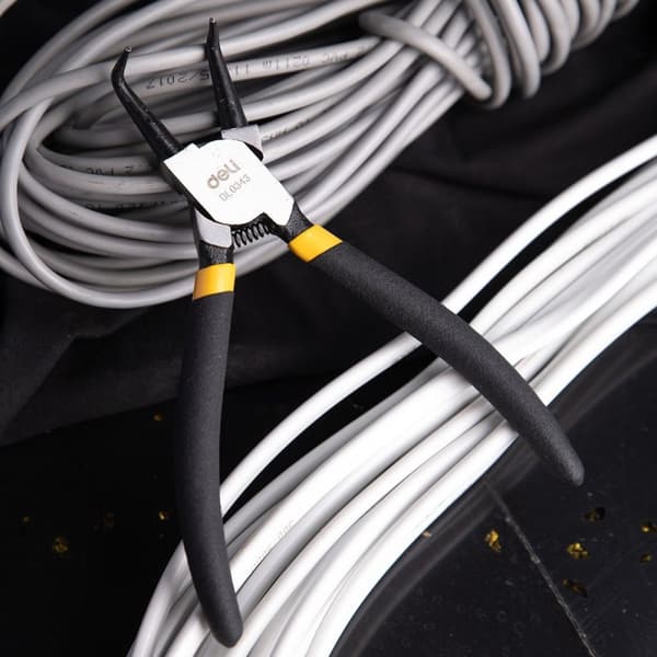 Bent Interior Circlip Pliers 7" Deli Tools EDL0343 (black)