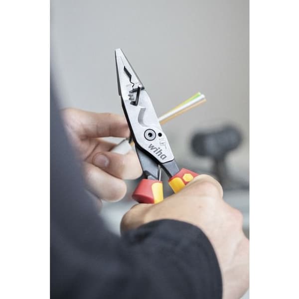 Multifunktionsv pliers - WIHA - 45705 - 209 mm - Oskyddad - Elinstallation