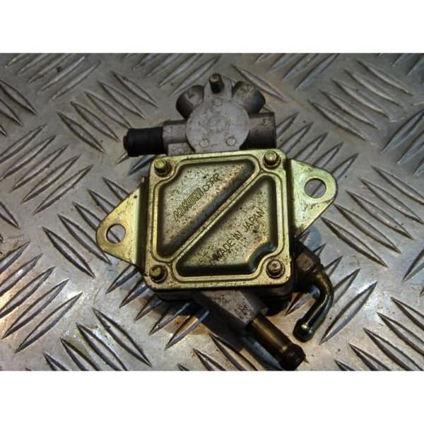 bränslepump depressionsventil skoter yamaha yp 250 majesty 4uc- USED