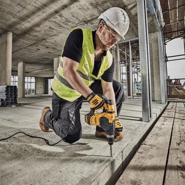 DEWALT 950W 3,5J SDS-Plus Mejselborr - 30 mm - TSTAK D25333K-QS Box