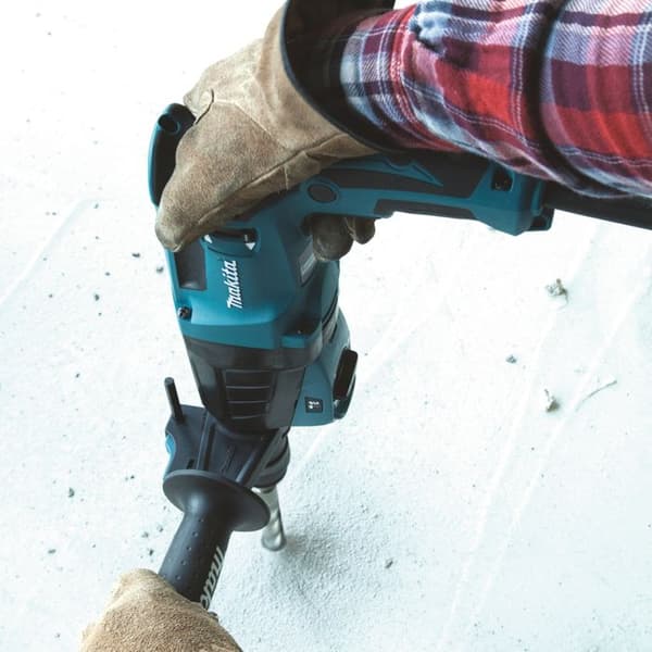 MAKITA SDS plus HR2630 800 W borrhammare med robust hölje
