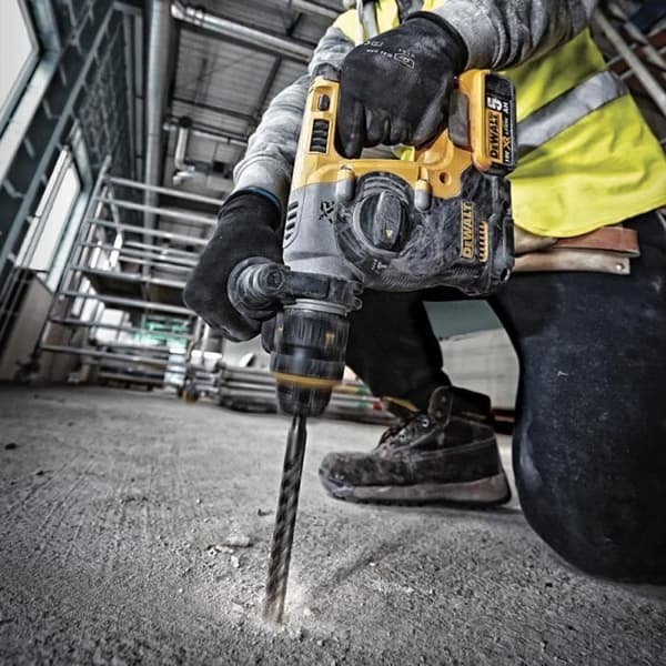 SDS-Plus 18V Mejselhammarborr - DEWALT DCH263N - Bar version utan batteri