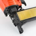Miniatyrbild 3 av 4: Tacwise - 1717 - F1450V Professionell Pneumatisk Heftare, Använder Häftklamrar för Träarbete Typ 14/19-50 mm