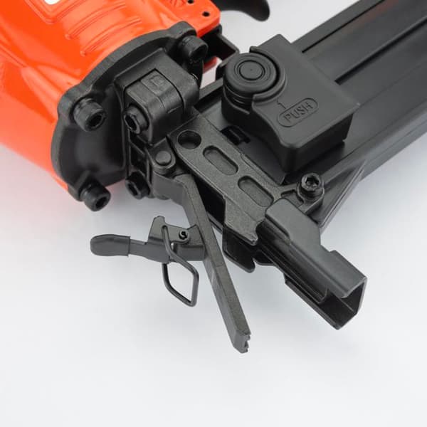 Tacwise - 1717 - F1450V Professionell Pneumatisk Heftare, Använder Häftklamrar för Träarbete Typ 14/19-50 mm