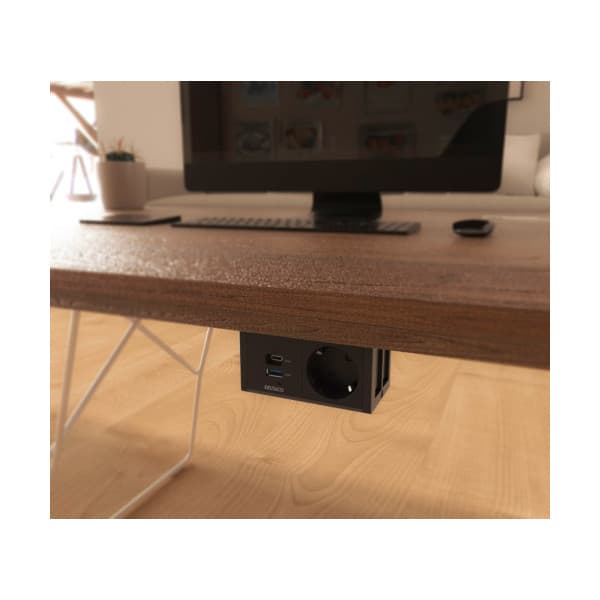 DELTACO strømpanel, 1 stik, 1x21W A+C USB-lader, GST18-kontakt