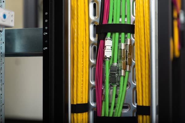 Installationskabel DIGITUS kat.8.2, S/FTP, Dca, AWG 22/1, LSOH, 100m, grøn
