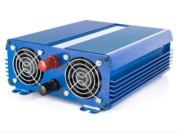 Azo 24 V:n jännitemuunnin IPS-1200S Sinus Eco -tila