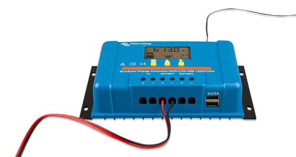 Victron Energy PWM-LCD&USB 12/24V-20A