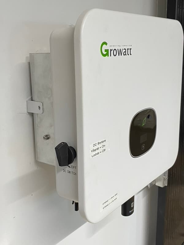 Growatt MOD 10KTL3-XH is a Hybrid Inverter 10kW