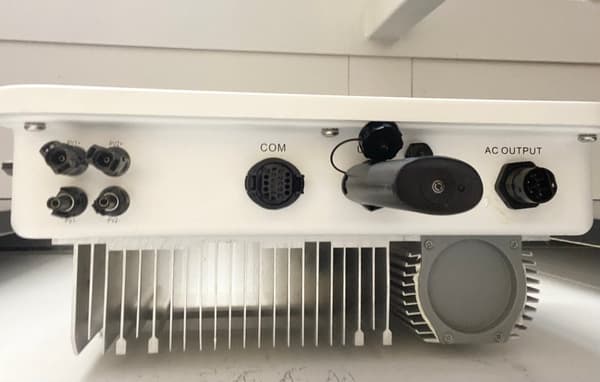 Growatt MOD 10KTL3-XH is a Hybrid Inverter 10kW