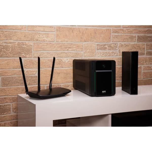 APC - APC Easy UPS BVX Series BVX2200LI - UPS - 2200VA