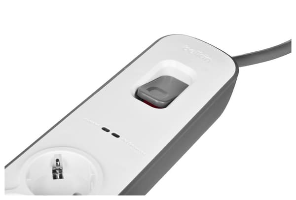 Belkin BSV401VF2M ylijännitesuoja Valkoinen 4 AC pistorasia(a) 2 m