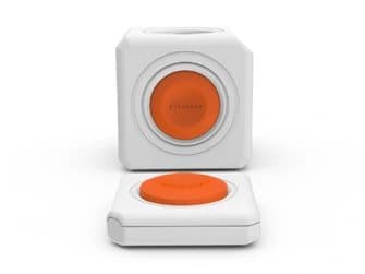 PowerCube Extended Remote Set 4 pistorasiaa 1,5 m kaapeli kaukosäätimellä, musta