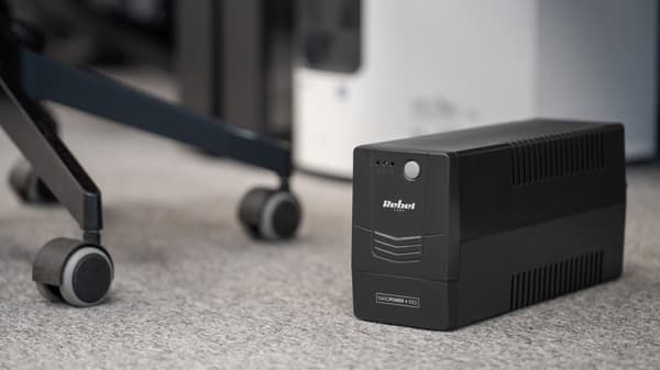 UPS REBEL computer nødstrømforsyning model Nanopower 850 (offline, 850VA / 480W, 230 V, 50Hz)