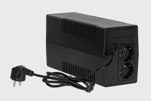 UPS REBEL computer nødstrømforsyning model Nanopower 850 (offline, 850VA / 480W, 230 V, 50Hz)