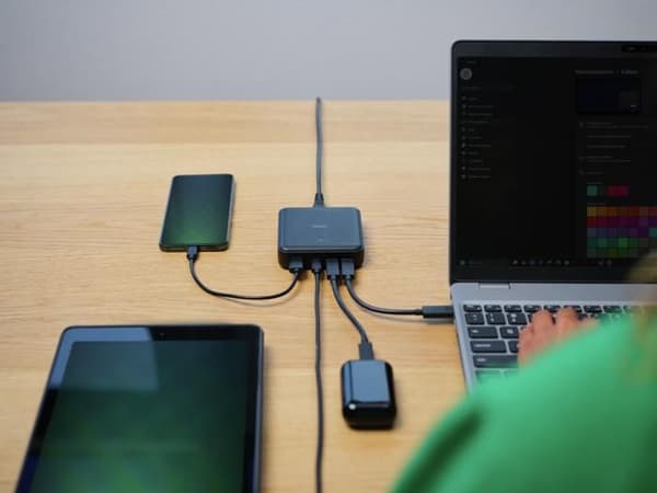 TRUST Maxo 4-portars 100W USB Bordsladdare USB-C och USB-A, 100W snabbladdning, strömförsörjning (PD)