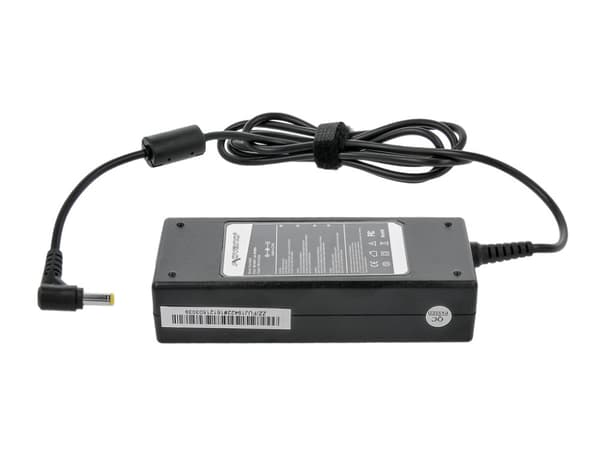 Fujitsun laturi 19v 4.22a 80W 5.5x2.5mm
