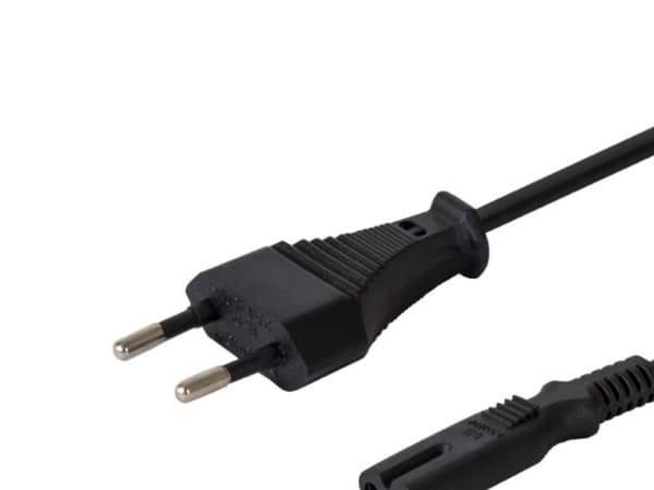 SAVIO CL-105 - Strømkabel - Europlug (hann) til 2-stiftsstrøm - 250 V - 5 A - 3 m - svart