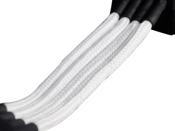 SilverStone PP07 - Strømforlengelseskabel - 4-pin intern strøm (hann) til SATA-strøm (hunn) - 30 cm - hvit