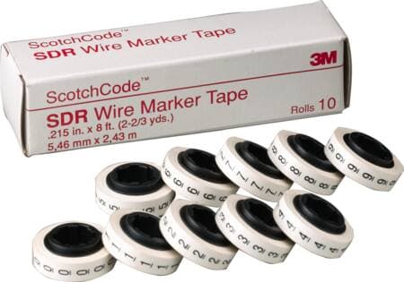 3M Opmærkningstape mærket:5hvid tape med sort tekst rulle med 2,44mtil dispenser