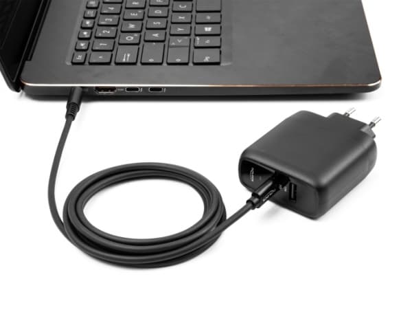 Delock - Strömkabel - 24 pin USB-C (hane) till DC-jack 6,0 x 4,3 mm (hane) vinklad - 20 V - 3 A - 1.5 m - svart
