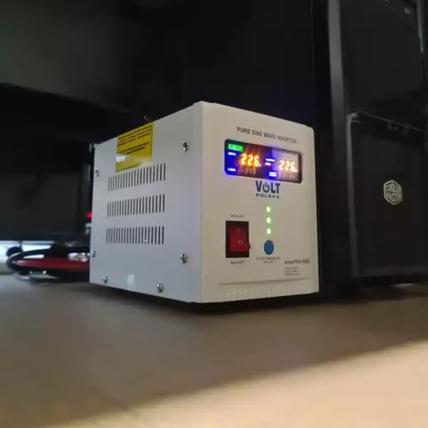 Sinus Pro 800E 12/230V - Inverter - Nödströmsaggregat