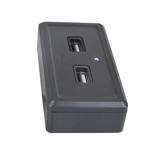 INF Autolaturin latauspaneeli, jossa 2 USB-liitäntää