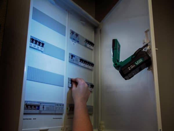 VONROC Værktøjssæt VPower 20V – 7 maskiner, lampe, 4x 2,0Ah batteri og 2x lader