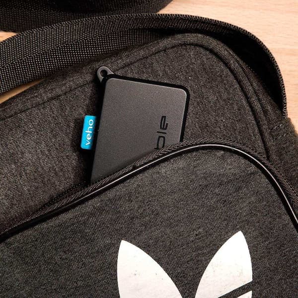Veho Pebble Pokket 900mah includes adapter for your iphone