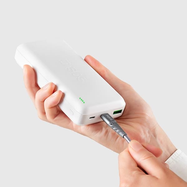 SBS Powerbank 20000mAh Med MicroUSB - USB-C - USB-A - Vit