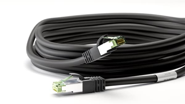 RJ45 (CAT 6A, 500 MHz) patchkabel med CAT 8.1 S/FTP råkabel, sort