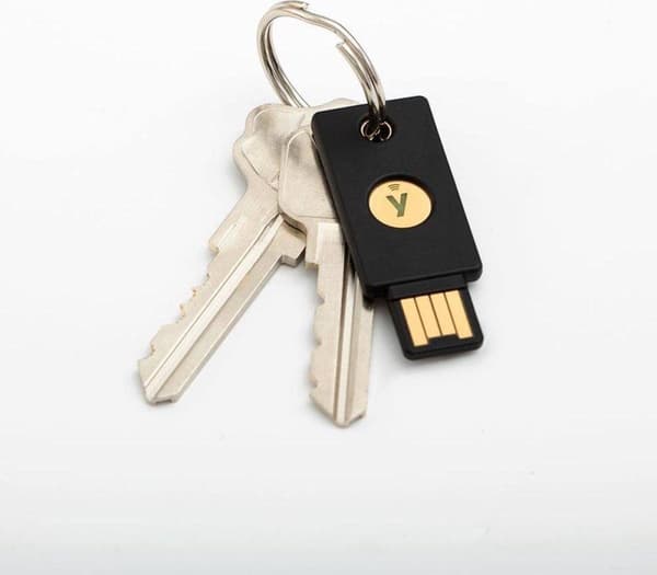 YubiKey 5 NFC