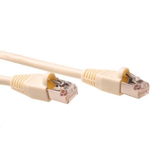 ACT Ivory 1,5 meter SF/UTP CAT5E patchkabel uden problemer med RJ45-stik