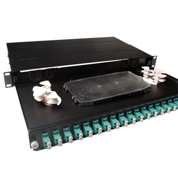 ACT kuitupaneeli 24 x duplex LC multimode OM3. Tyyppi: Kuitupaneeli 24 x duplex LC multimode OM3 (FA2037)