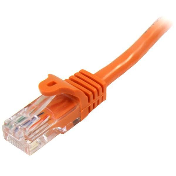 metrin oranssi Cat5e Ethernet Patch -kaapeli, jossa on snagless RJ45-liittimet