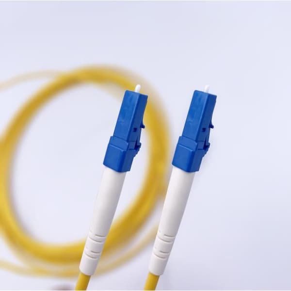 Elfcam® - Fiberoptisk kabel LC/UPC till LC/UPC Simplex Singlemode 9/125um, LSZH patchkabel (2M)