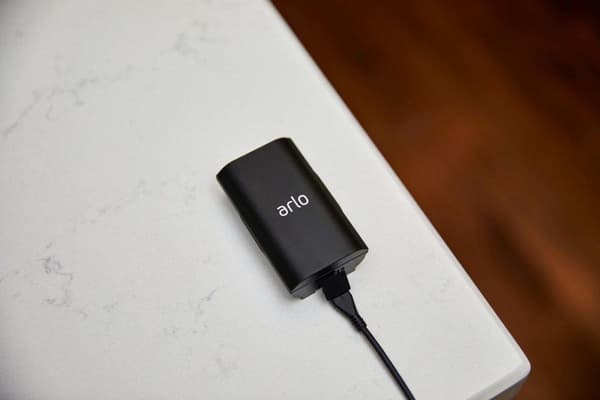 Arlo ekstra batteri - BATTERI - Genopladeligt batteri - Arlo-certificeret tilbehør - Kompatibel med Arlo Wireless Video Doorbells - Kompatibel med Arl Sort