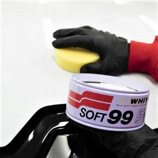 Soft99 autovahat vaalealle ja tummalle maalille IPA + autojen yksityiskohtien hoitotarvikkeet