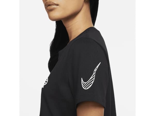 Nike DN5856-010, T-paita, Aikuinen, Nainen, XS, SML, 32-34