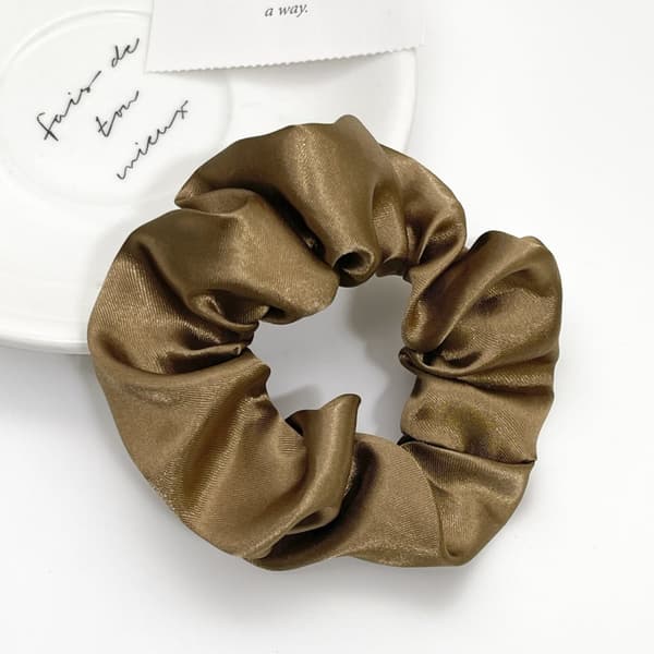 INF Sæt med 8 hårelastikker - Flerfarvede scrunchies til kvinder og piger