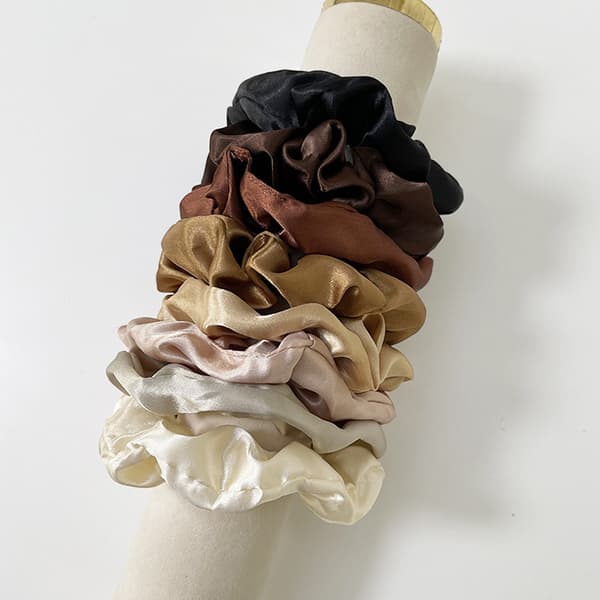 INF Satin Scrunchies til Håret, 40 Stk. Farverige Hårelastikker Sæt