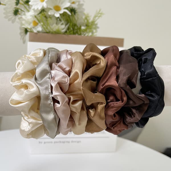 INF Satin Scrunchies til Håret, 40 Stk. Farverige Hårelastikker Sæt
