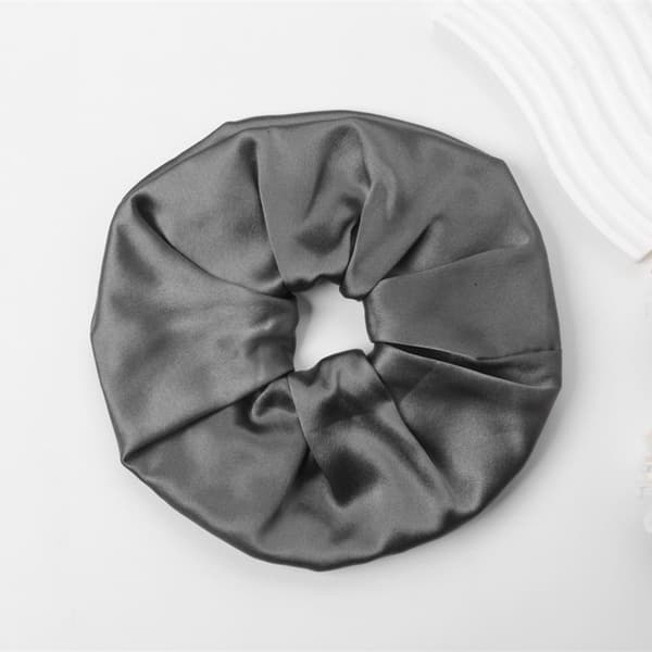 INF 19 Momme 9cm Silke Hår Scrunchie - Skonsam Håraccessoar Grå