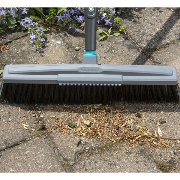 NatureLine roadmender kvast - GARDENA - Bokträskaft - 45 cm - Mjuk polypropenborste